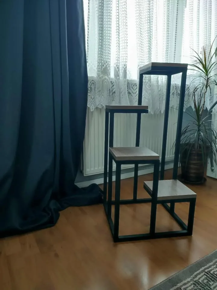 Stojak metalowy w stylu loft
