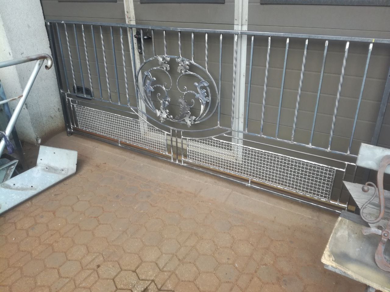 Kowalstwo artystyczne - realizacja naszych wyrobów bramy, balustrady i inne 